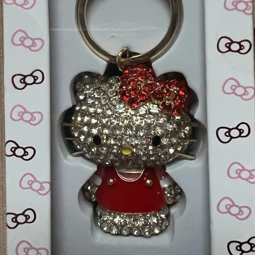Hello Kitty Rhinestone Keychain - Picture 3 of 3